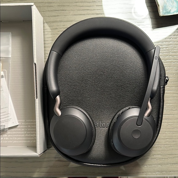 Jabra BRAND NEW IN BOX Evolve2 65 Wireless Headphones - Black - Picture 11 of 11